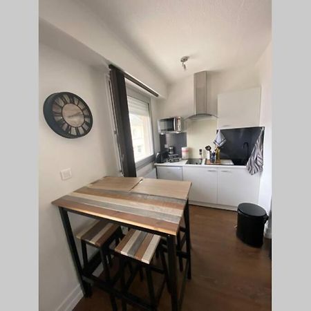 Le 13 Du Temple - Plein Coeur Centre Ville, Residence Privee, 5Mn Gare Sncf, Wifi Et Netflix 니오르 외부 사진