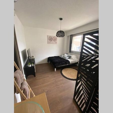 Le 13 Du Temple - Plein Coeur Centre Ville, Residence Privee, 5Mn Gare Sncf, Wifi Et Netflix 니오르 외부 사진